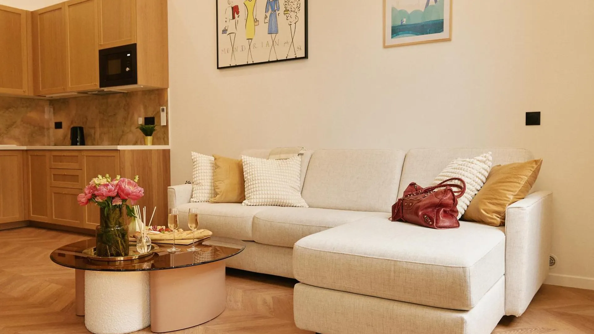 Lavie Maison Marais Ac Hot Tub Paris